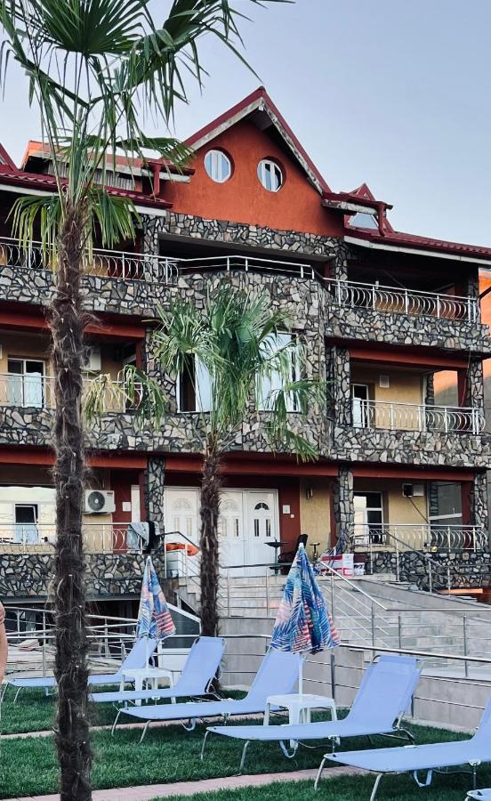 Hypnotic Villa Piteşti Exterior foto