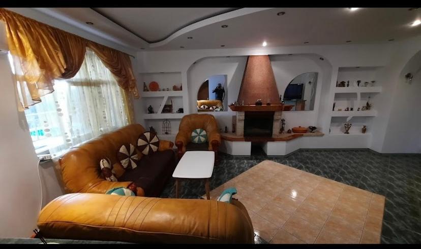 Hypnotic Villa Piteşti Exterior foto